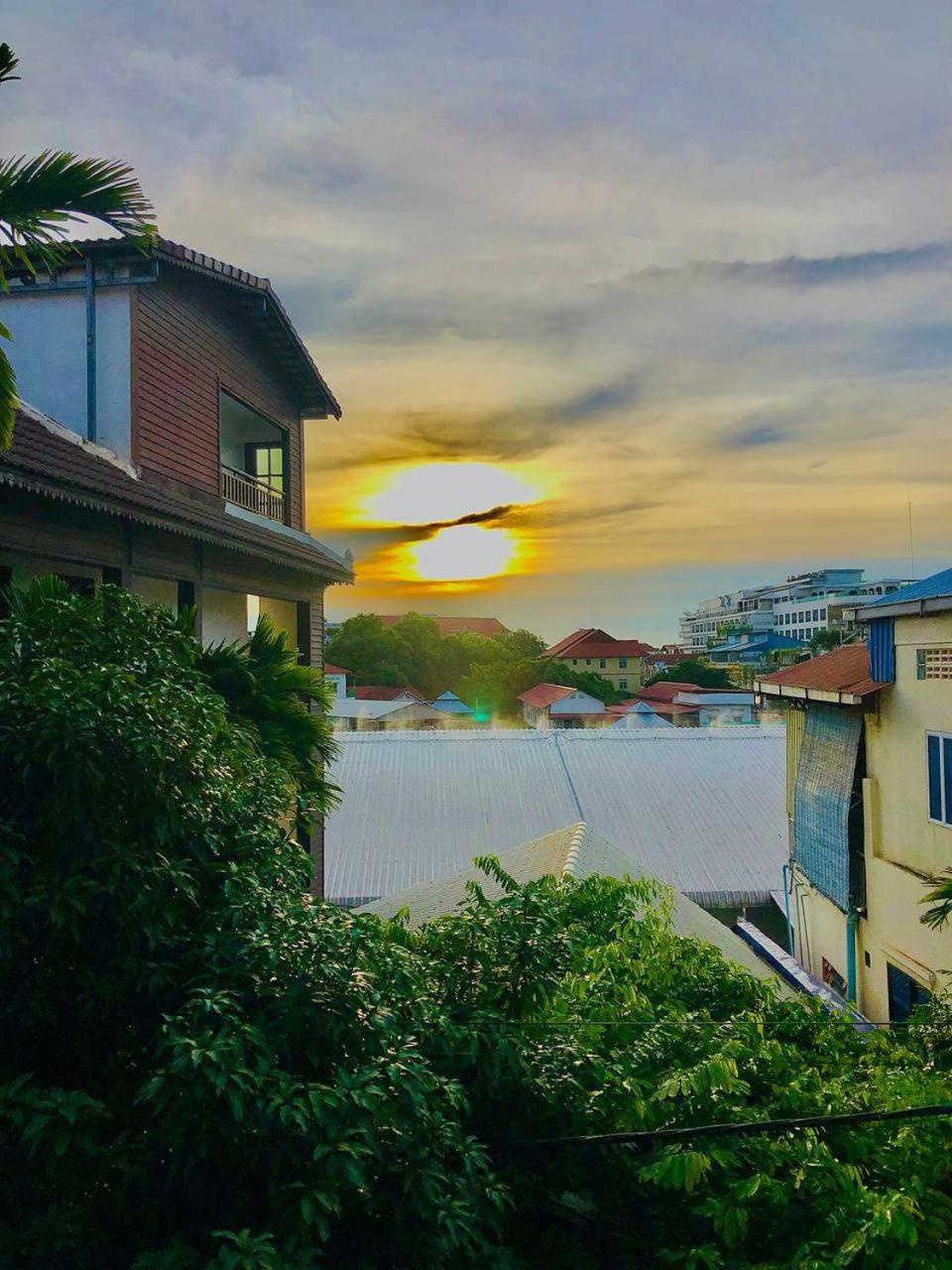 Golden Papaya Guesthouse Siem Reap Bagian luar foto