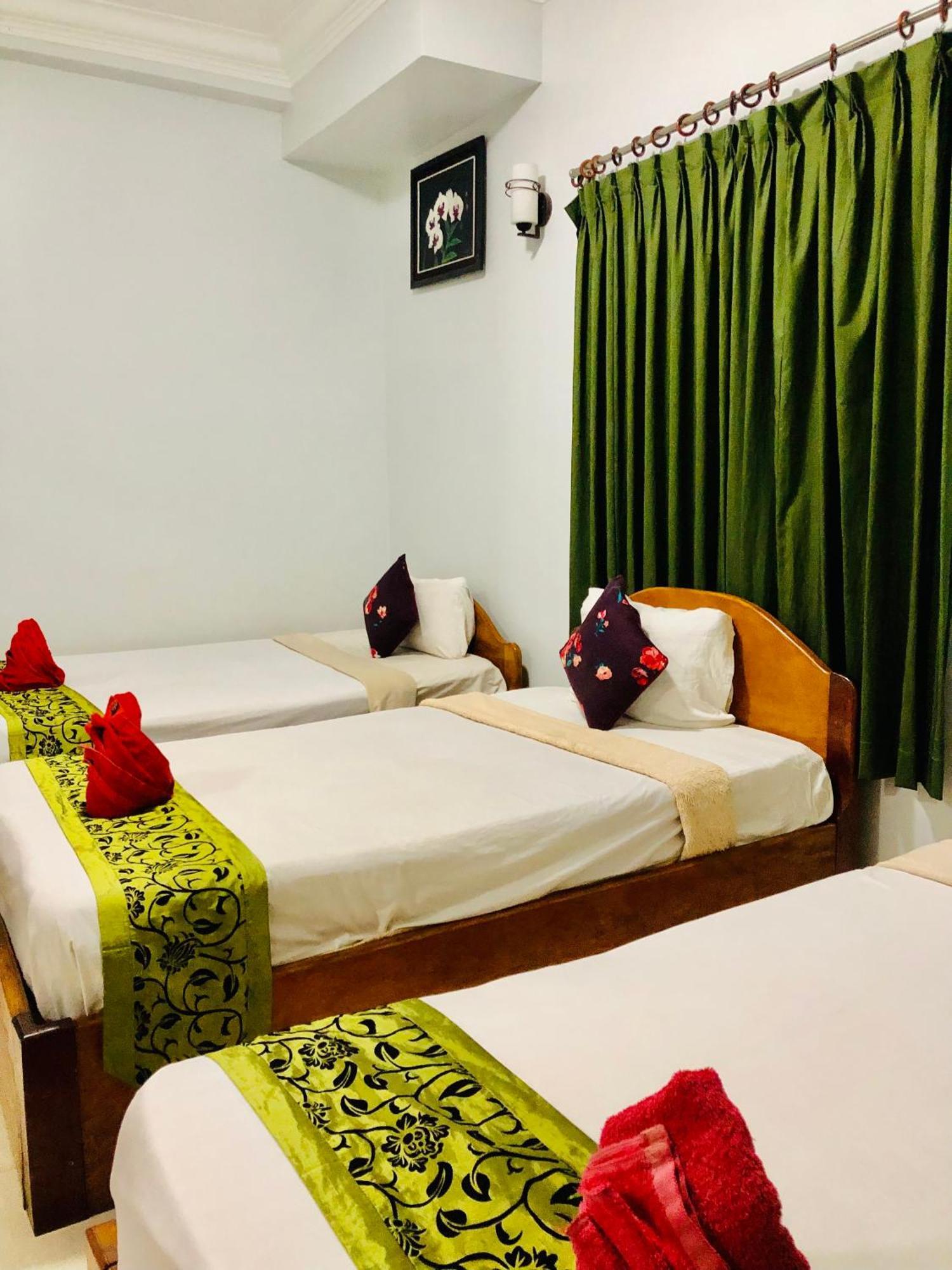 Golden Papaya Guesthouse Siem Reap Bagian luar foto